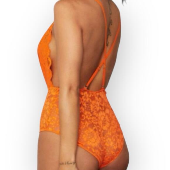 NWT We Are HAH Free People Comin in  Bodysuit Orange Bodysuit Deep V Neck Size S - Picture 3 of 9